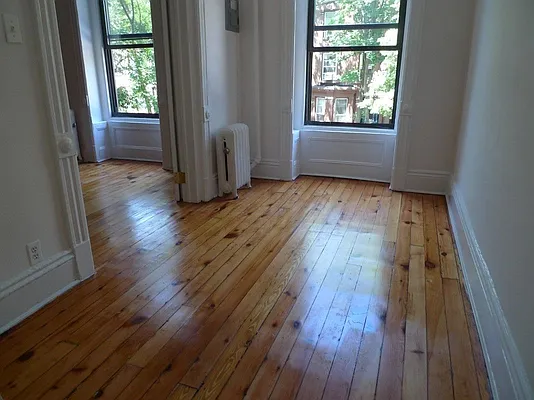 Rented by Level Group | media 103