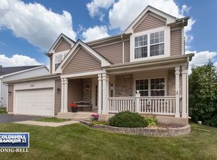 2569 Wydown Ln, Aurora, IL 60502