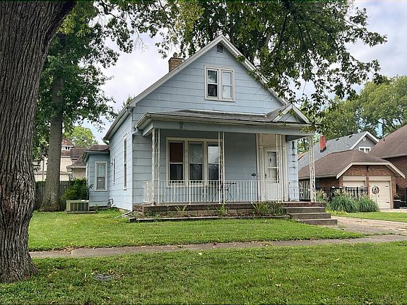 3rd image of 706 Hillyer St