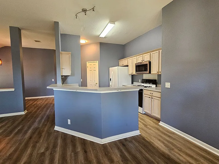 1505 Muledeer Run — Photo 12
