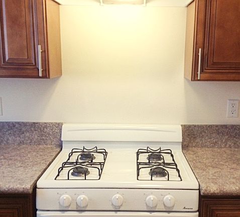 4th image of 140 Carr Dr APT 8