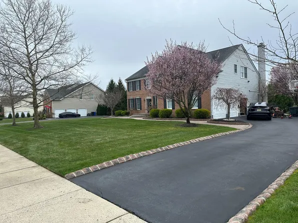 7 Wright Dr, Chesterfield, NJ 08515