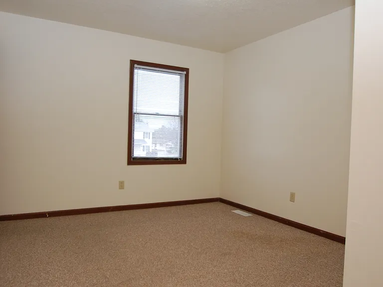 521 S Silverwood Ln #A — Photo 9