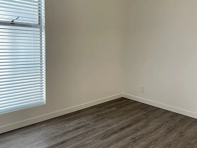 2035 43rd Ave E — Photo 11