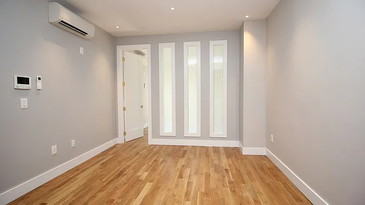 Rented by Metro Prop NY Corp | media 3