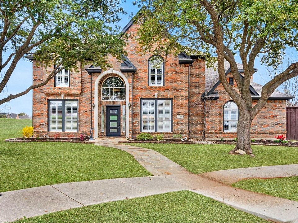 1st image of 684 Hollow Cir