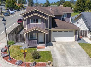 101 Dennison Ln, Fort Bragg, CA 95437