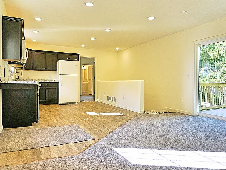 1091 Rolling Hills Rd — Photo 11