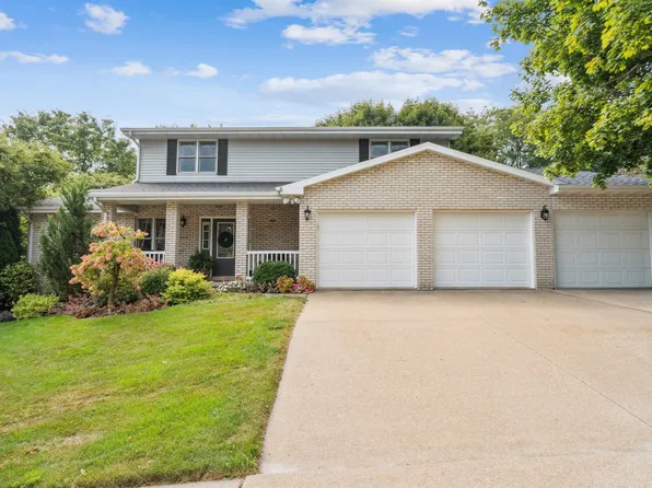 3018 Huntington Dr, Dubuque, IA 52001