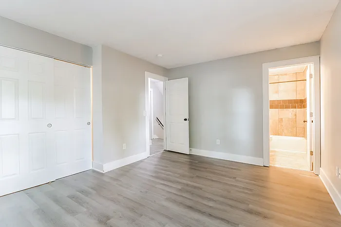 140 Mason Ave — Photo 9
