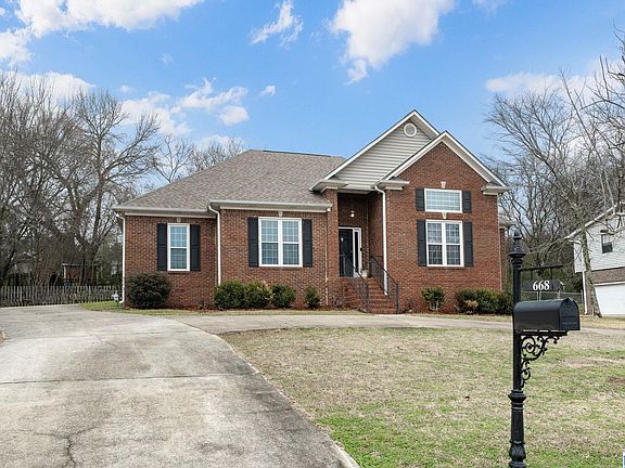 2nd image of 668 Bluff Park Rd