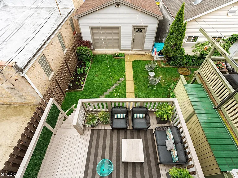 2453 N Richmond St — Photo 32