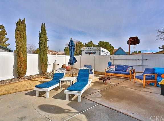 5th image of 19232 Siesta Dr