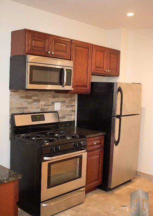 1st image of 555 W 156th St APT 1A