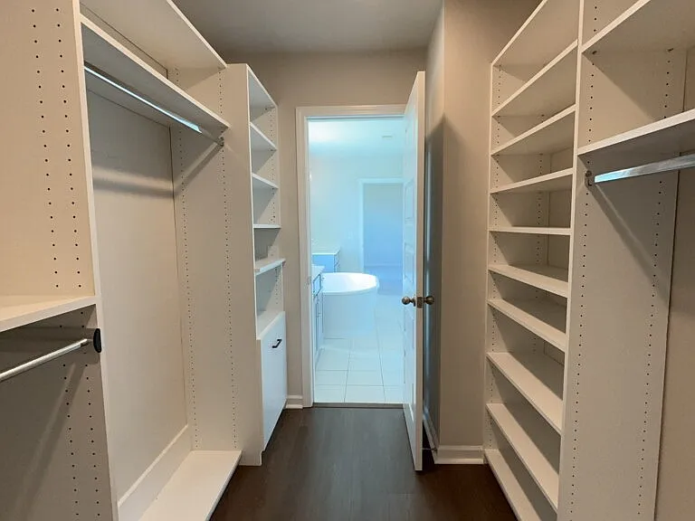 445 Navona Dr — Photo 25