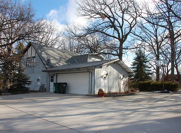 3rd image of 15756 W 138th St