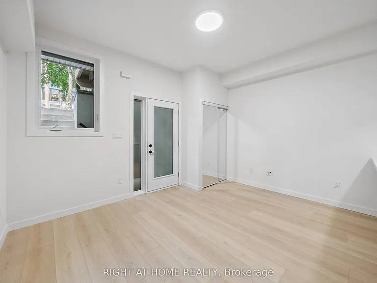 367 Howland Ave #1 — Photo 2