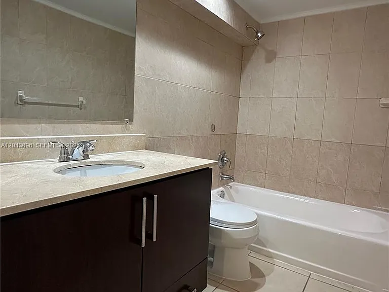 2536 Van Buren St #5A — Photo 17