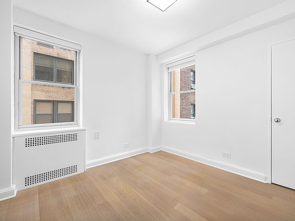 3rd image of 300 E 57th St APT 12H