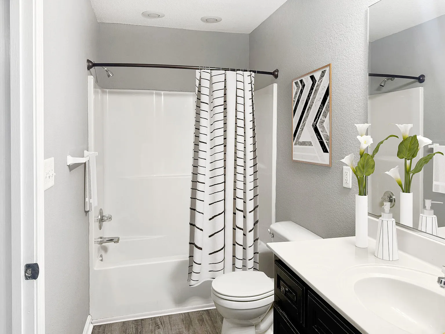 Willow Creek Townhomes — Photo 2
