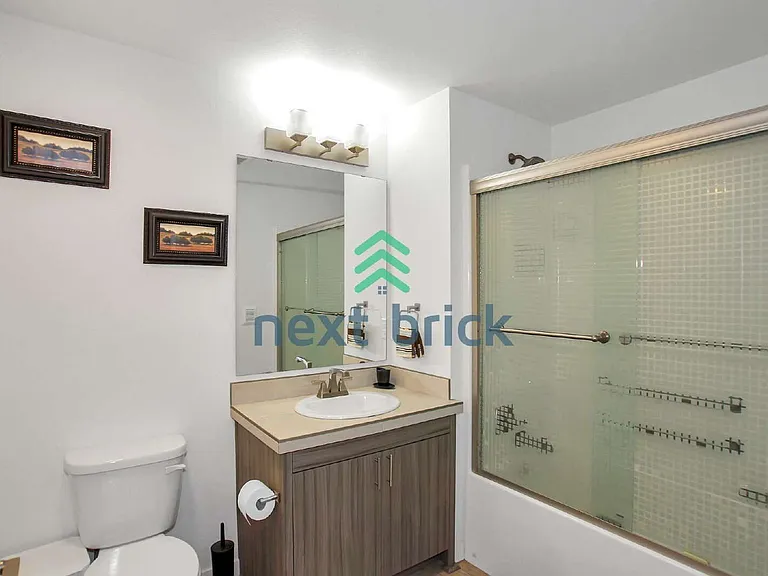 1438 158th Ct NE — Photo 19