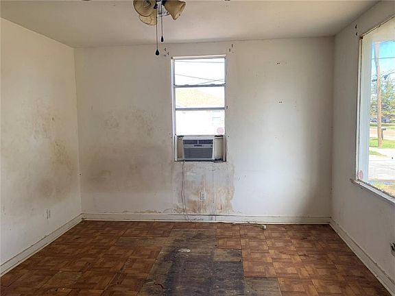 2nd image of 6334 Franklin Ave