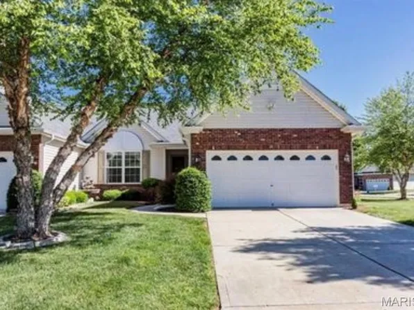 20 Autumn Ridge Dr #83B, O'Fallon, MO 63366