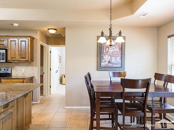 Large eat-in-kitchen