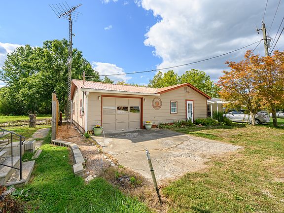 5th image of 4050 Chitwood Ln