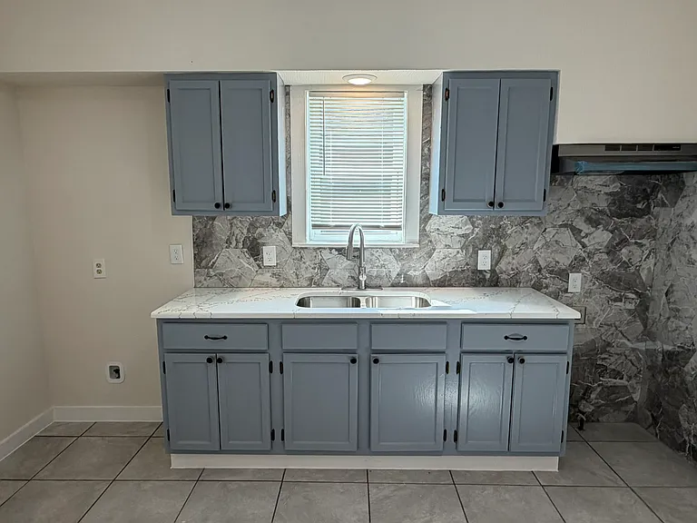 705 Elm St — Photo 6