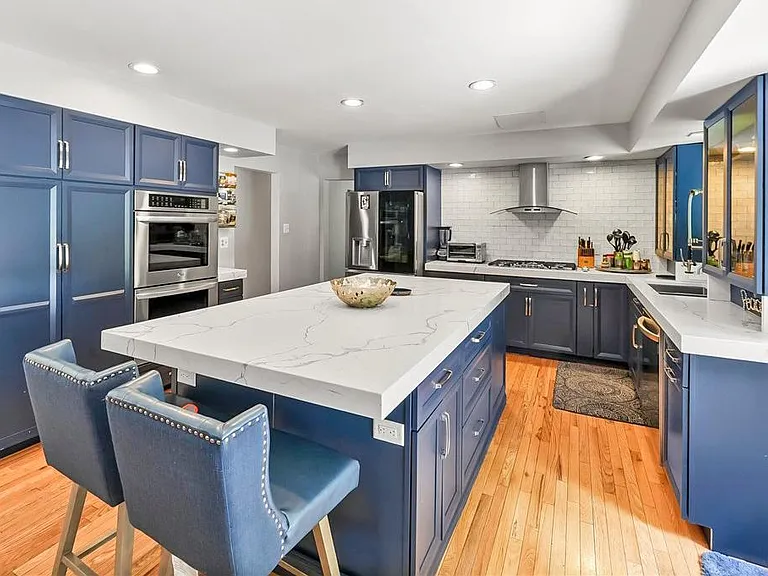 482 Gypsy Ln — Photo 11
