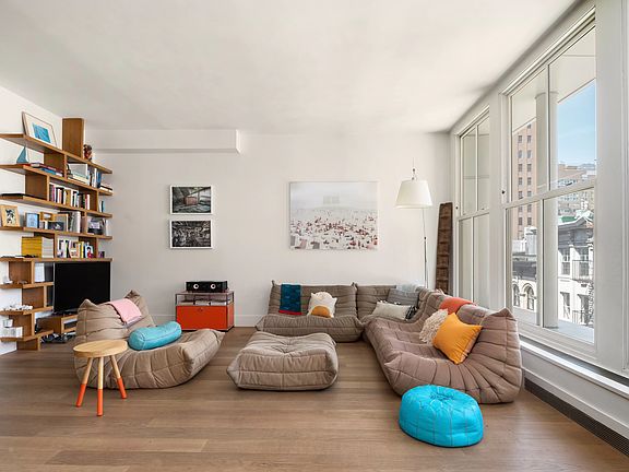 2nd image of 51 Walker St APT 8A