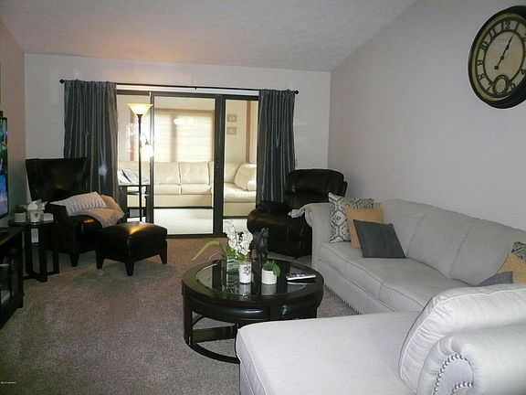 4th image of 2286 Radcliff Cir SE Unit 100