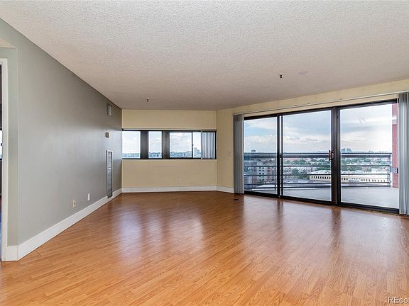 3rd image of 100 Park Ave W APT 1206