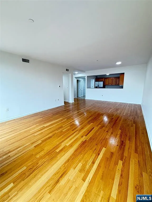 2 bed, 2.0 bath, $3,100 — Photo 3