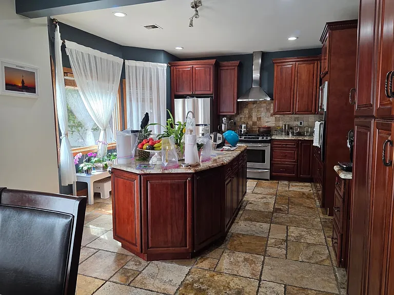 526 Moonachie Ave — Photo 16