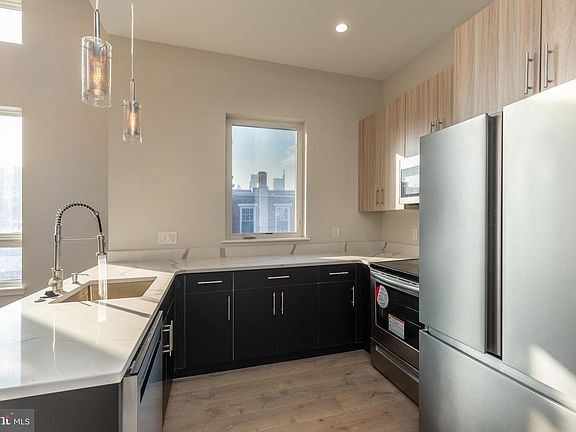 5th image of 920 N 15th St #3