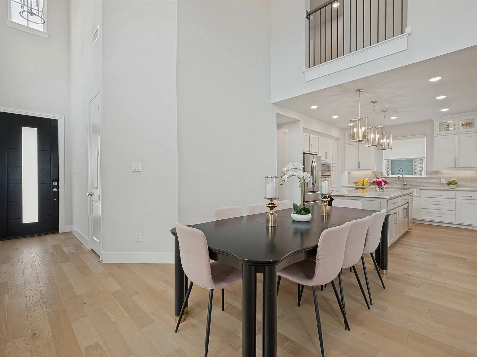4 bed, 3.0 bath, 2578 sqft, $3,600 — Photo 3