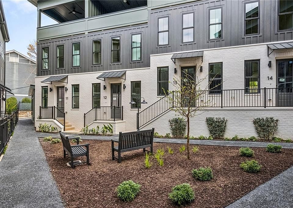 1st image of 1160 Boulevard Se #11