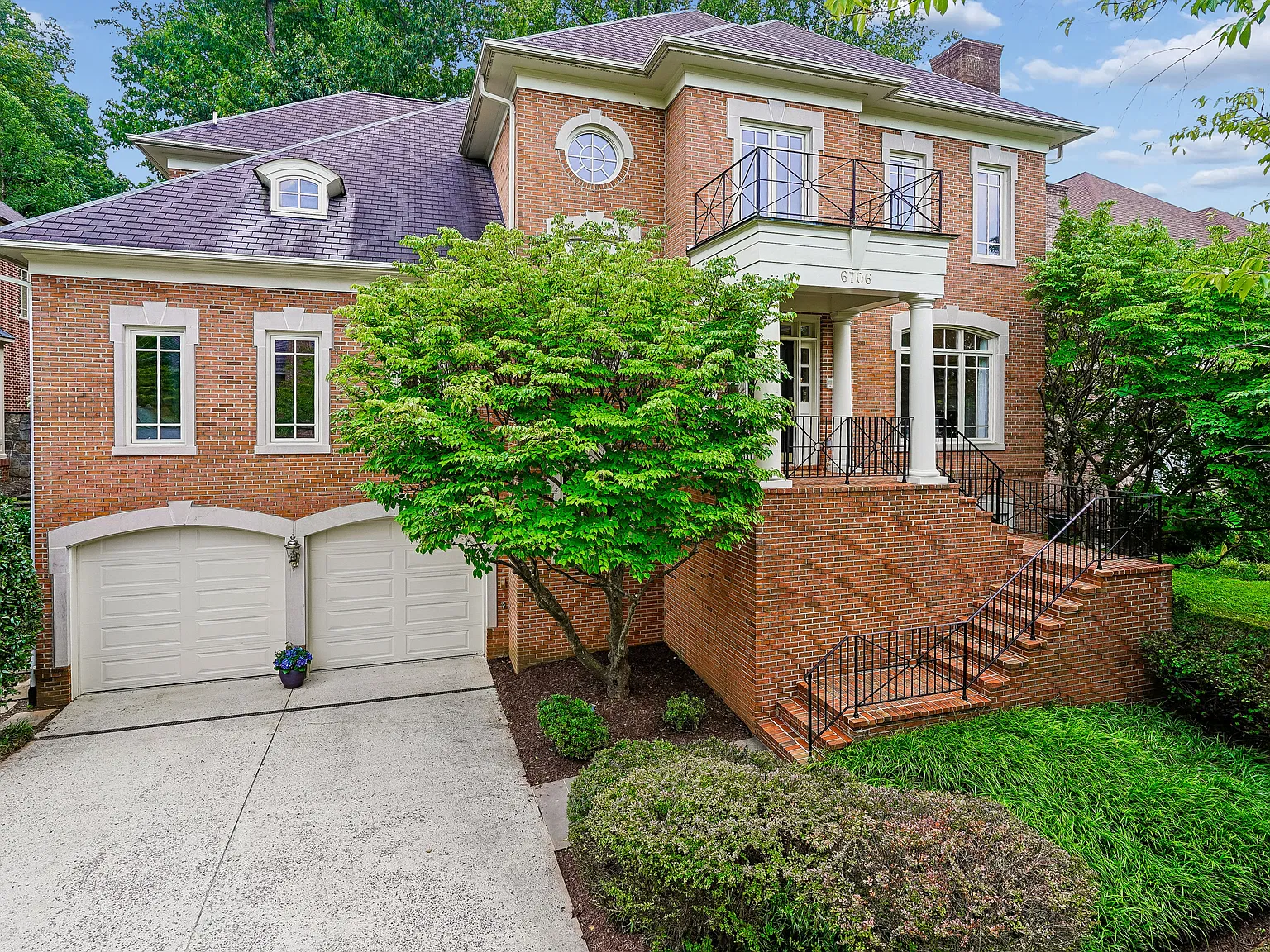 6 bed, 7366 sqft, $7,800 — Photo 2