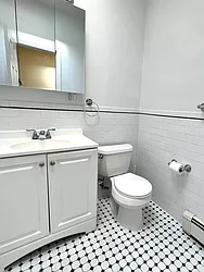 Rented by R New York