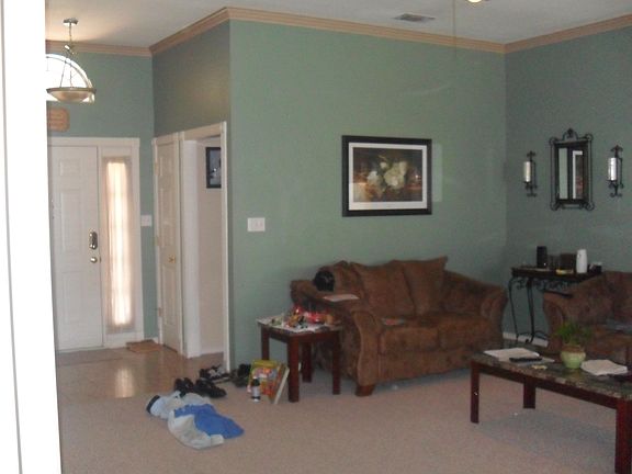 2nd image of 402 Tiffany Dr