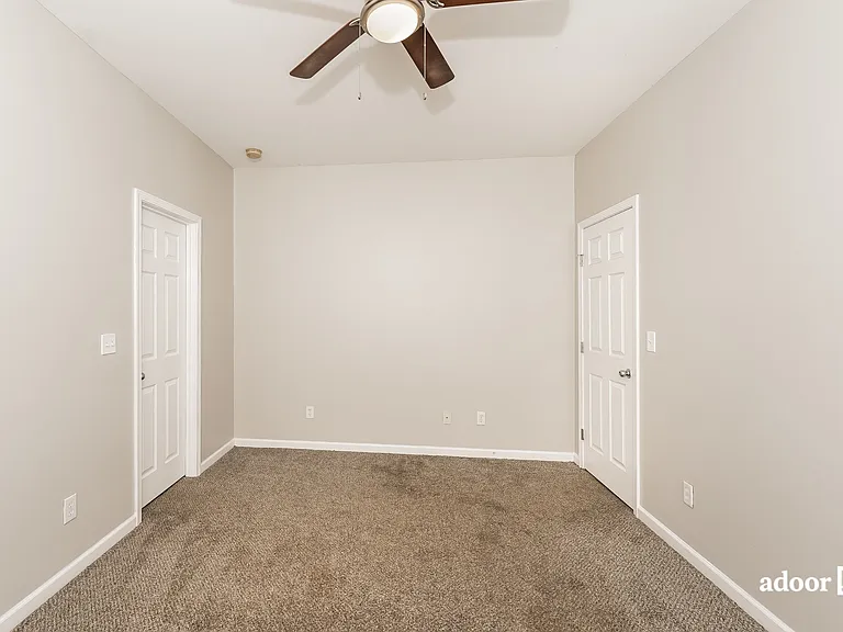 1044 Kerry Dr — Photo 11