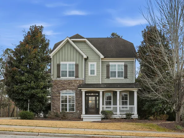 401 Morning Oaks Dr, Holly Springs, NC 27540