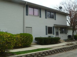 29W616 Winchester Cir N UNIT 3, Warrenville, IL 60555