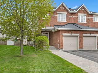 372 Kingbrook Dr, Ottawa, ON K2M0G2