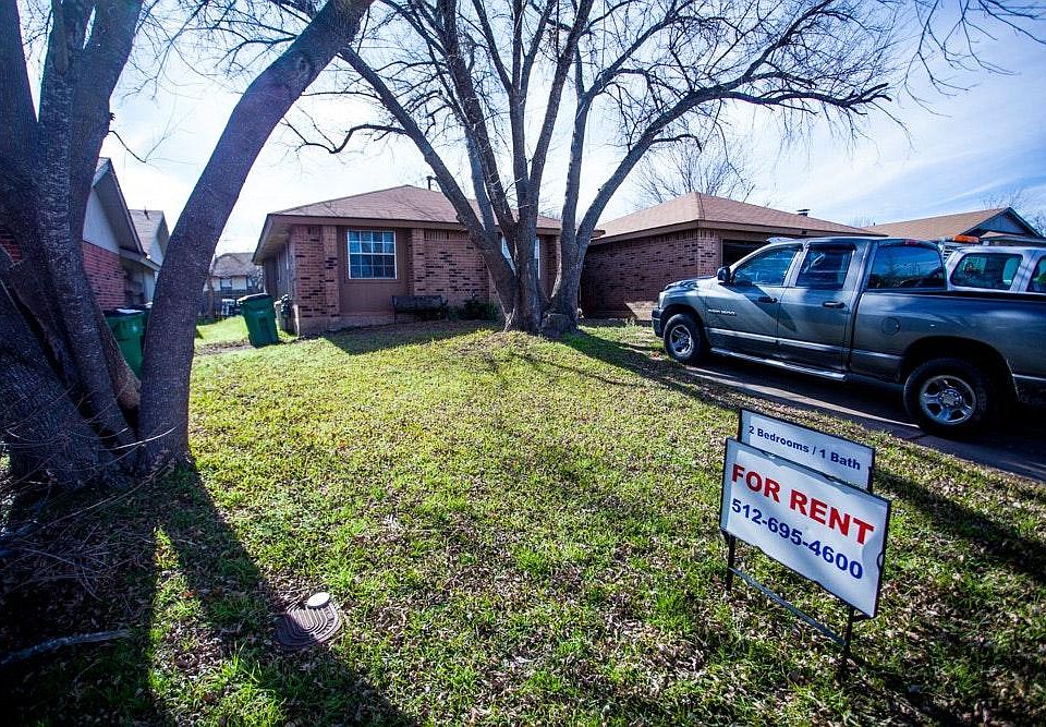 1st image of 2707 Sunny Ln