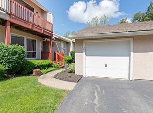 12611 W 109th St, Overland Park, KS 66210