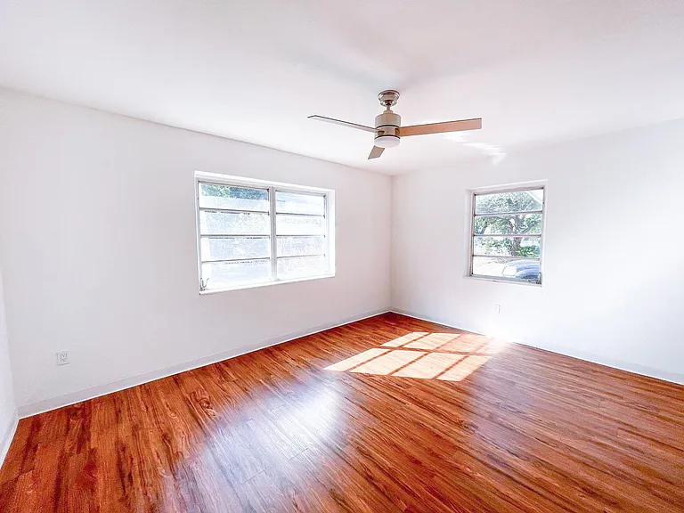 3003 NW 1st Ave — Photo 12