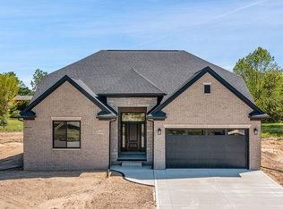 16498 Via Villagio Dr S #14, Macomb, MI 48042